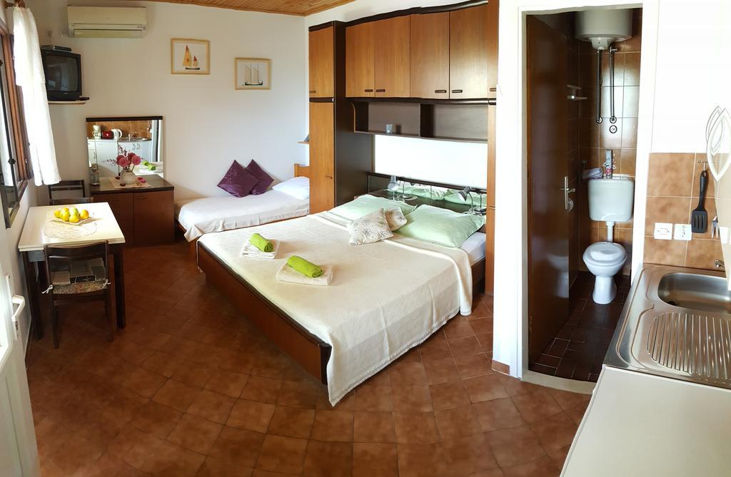Apartments Bajo - Free Parking Dubrovnik Ngoại thất bức ảnh